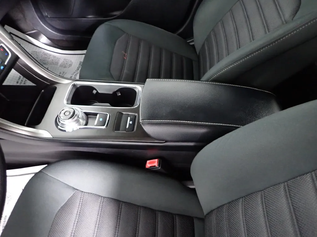 Ford Fusion photo 27