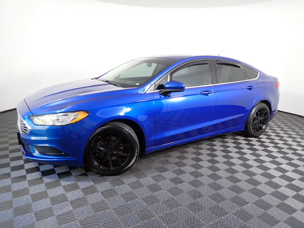 Ford Fusion photo 8
