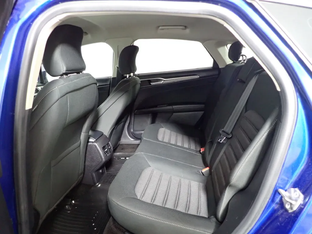 Ford Fusion photo 30