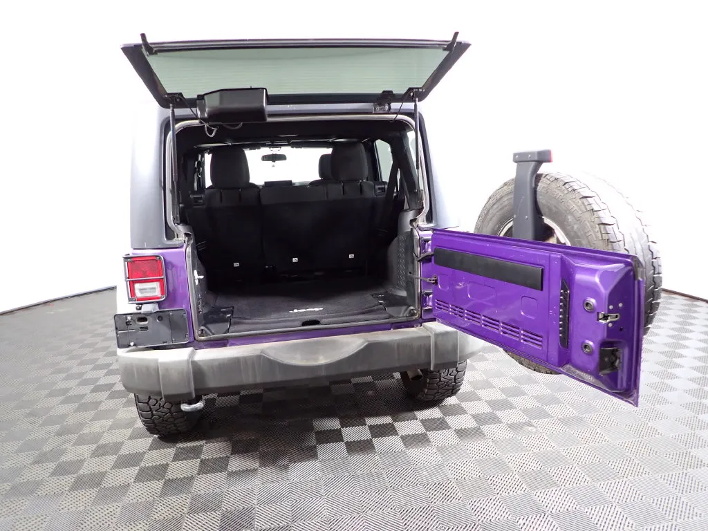 Jeep Wrangler photo 13