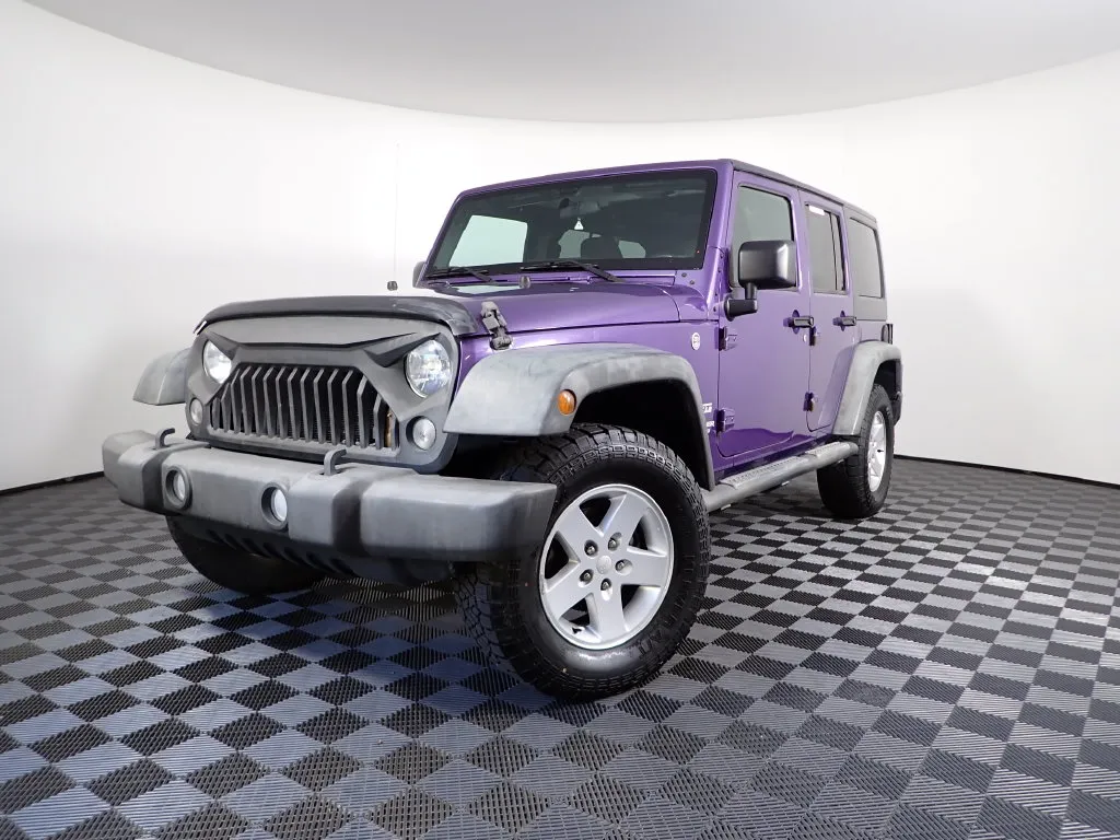 Jeep Wrangler photo 2