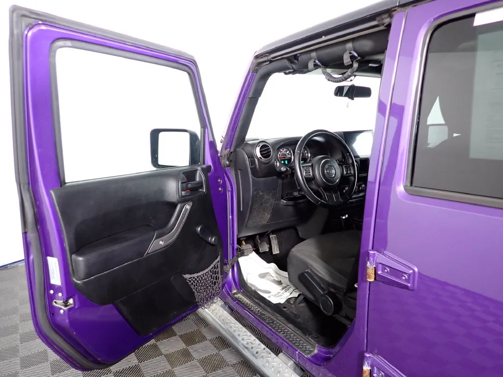 Jeep Wrangler photo 17