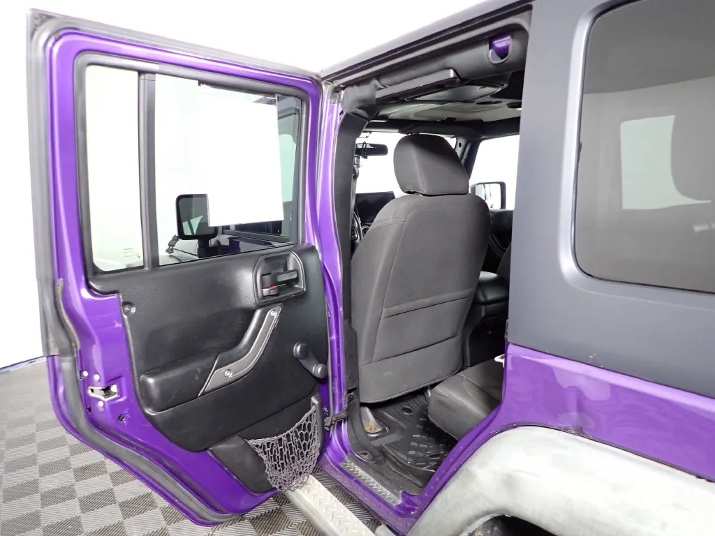 Jeep Wrangler photo 25