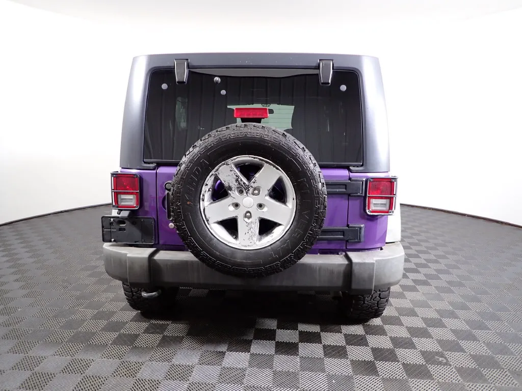 Jeep Wrangler photo 12