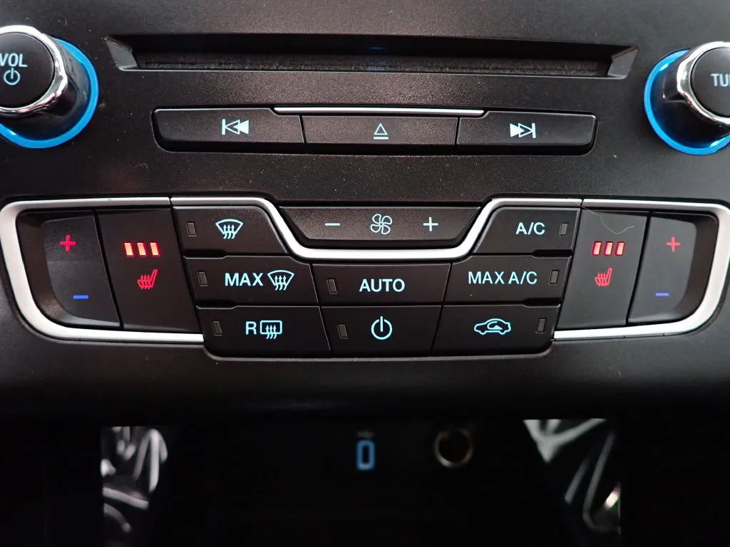 Ford Fusion photo 5