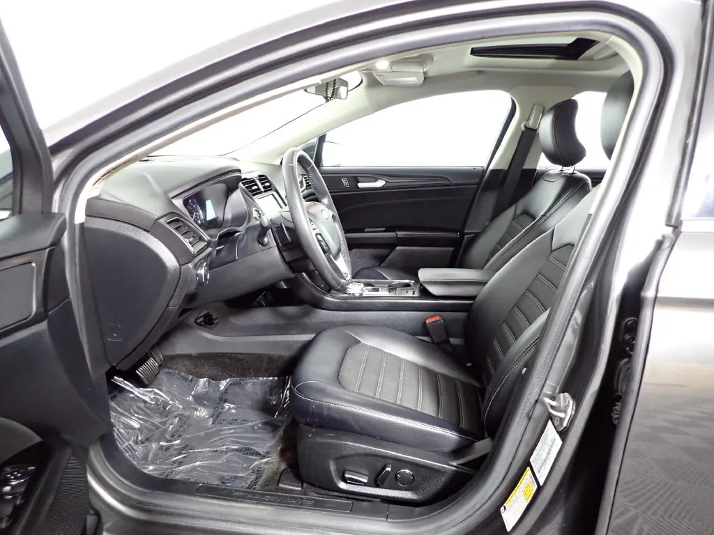 Ford Fusion photo 21