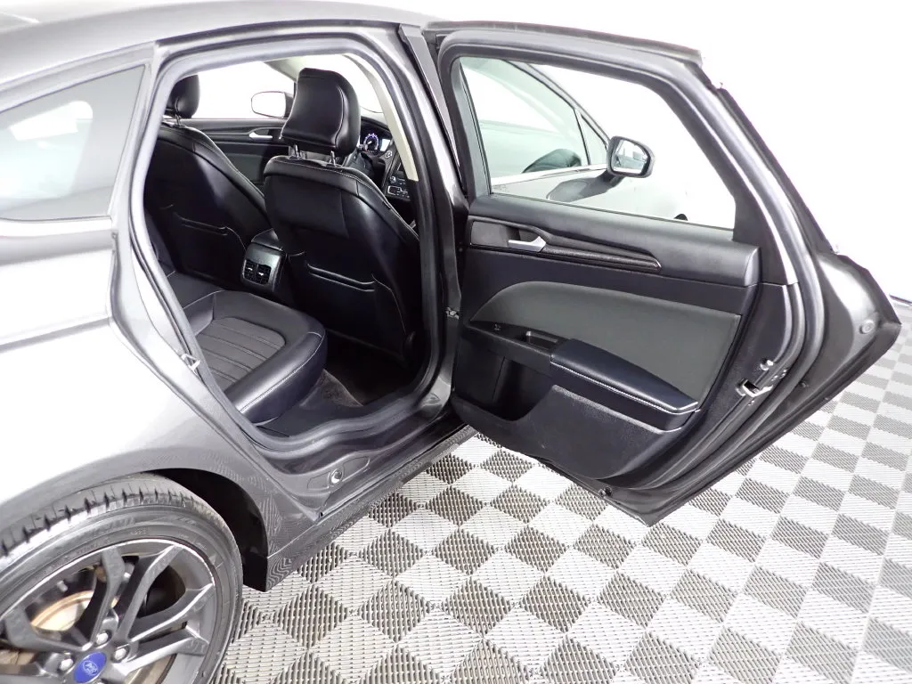 Ford Fusion photo 34