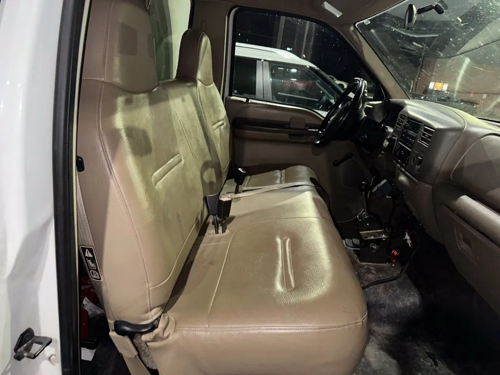 Ford F-550SD photo 11