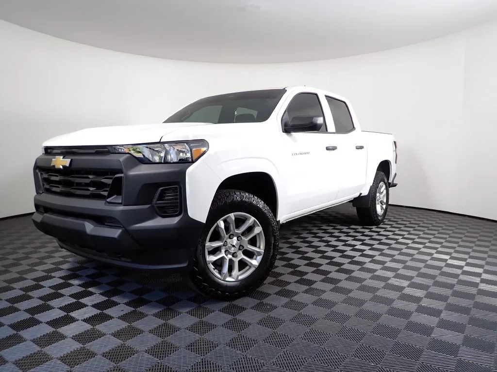 Chevrolet Colorado photo 2