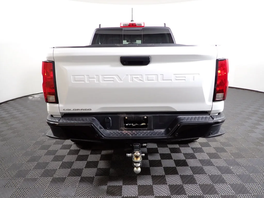 Chevrolet Colorado photo 14