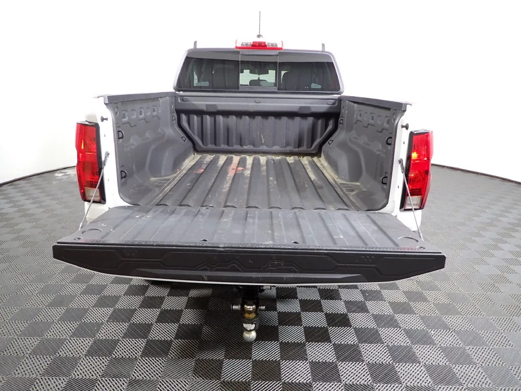 Chevrolet Colorado photo 16