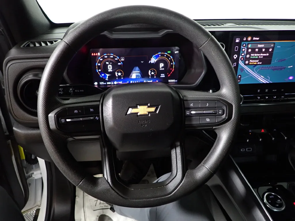 Chevrolet Colorado photo 24