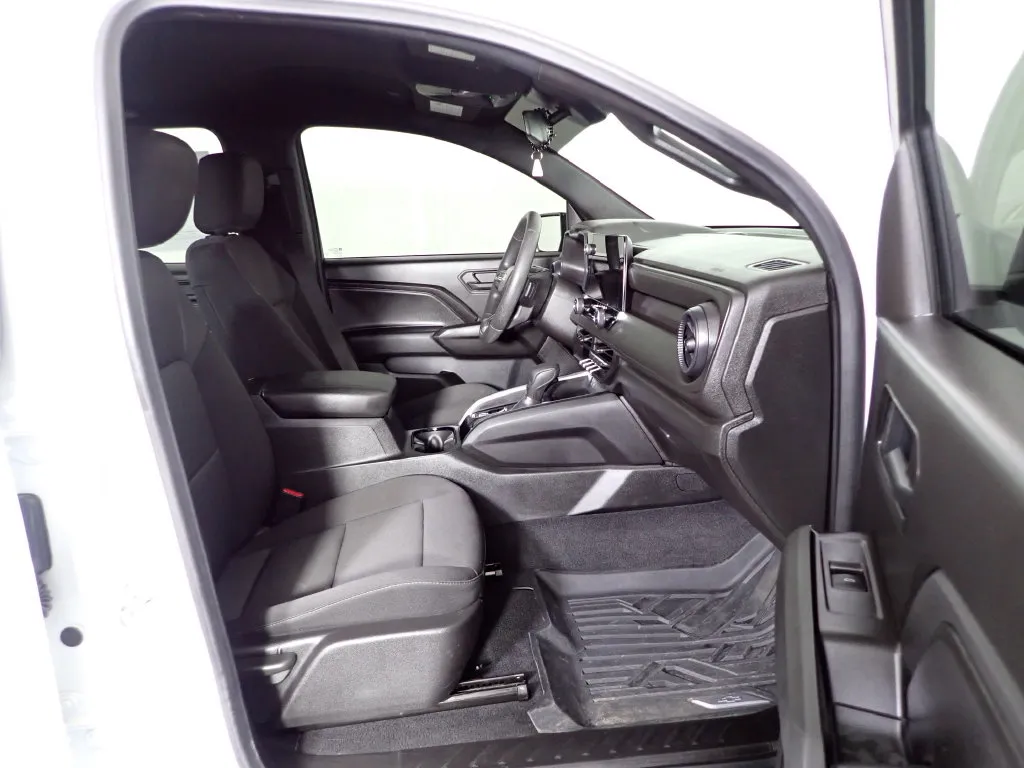 Chevrolet Colorado photo 35