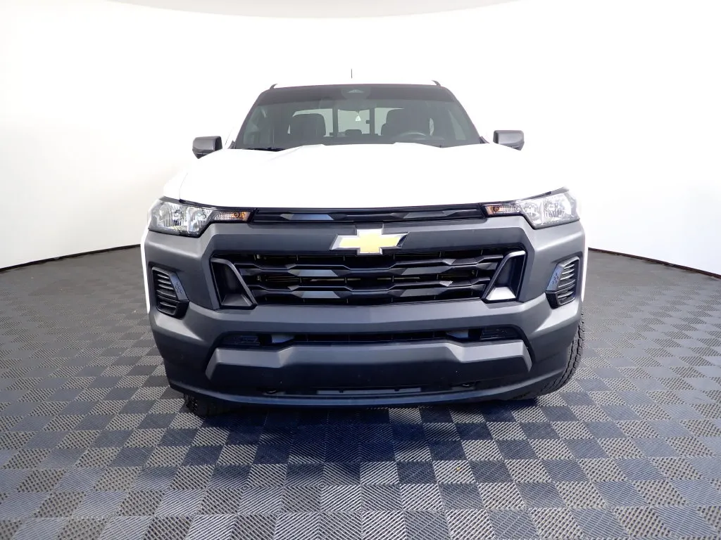 Chevrolet Colorado photo 9