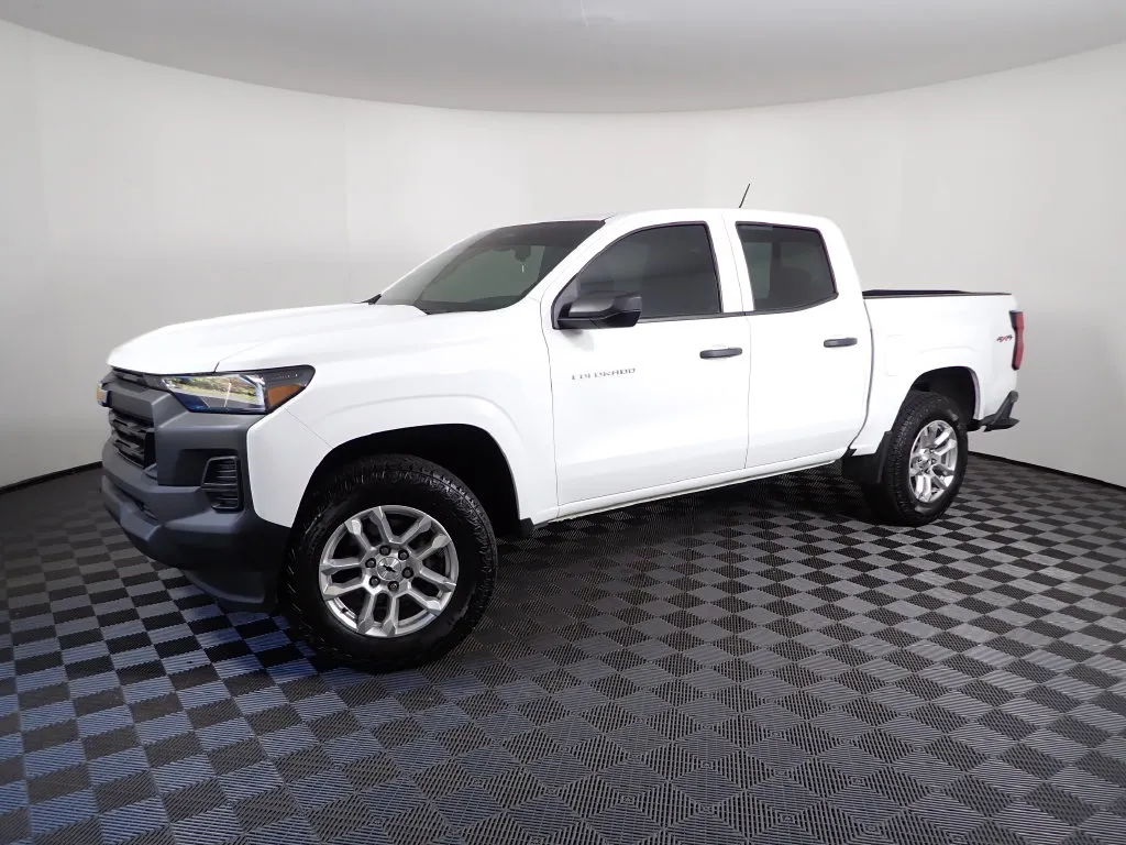 Chevrolet Colorado photo 11