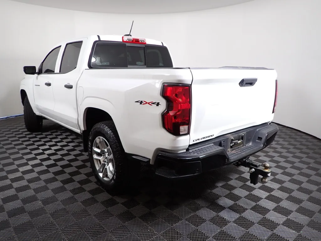 Chevrolet Colorado photo 13