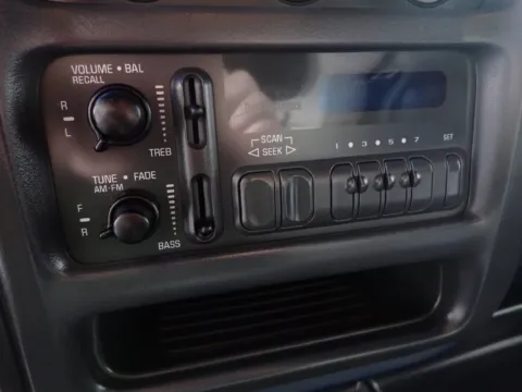 More photos of 1999 Chevrolet Express Van G3500 at Don Wood Chevrolet, OH