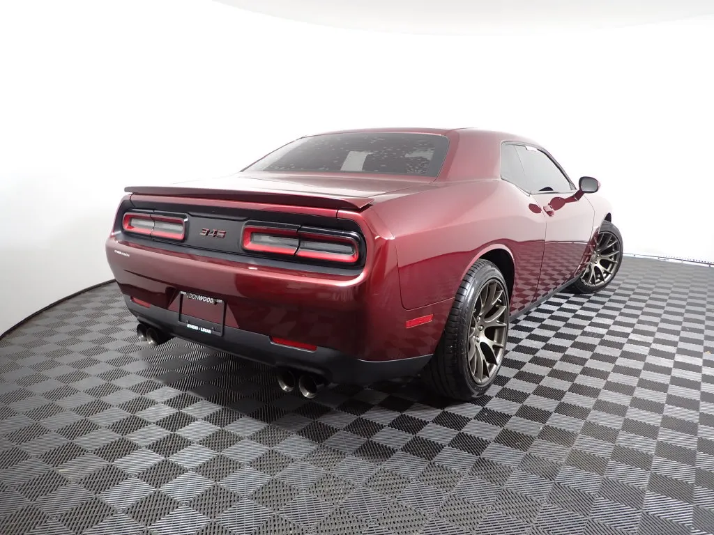 Dodge Challenger photo 15
