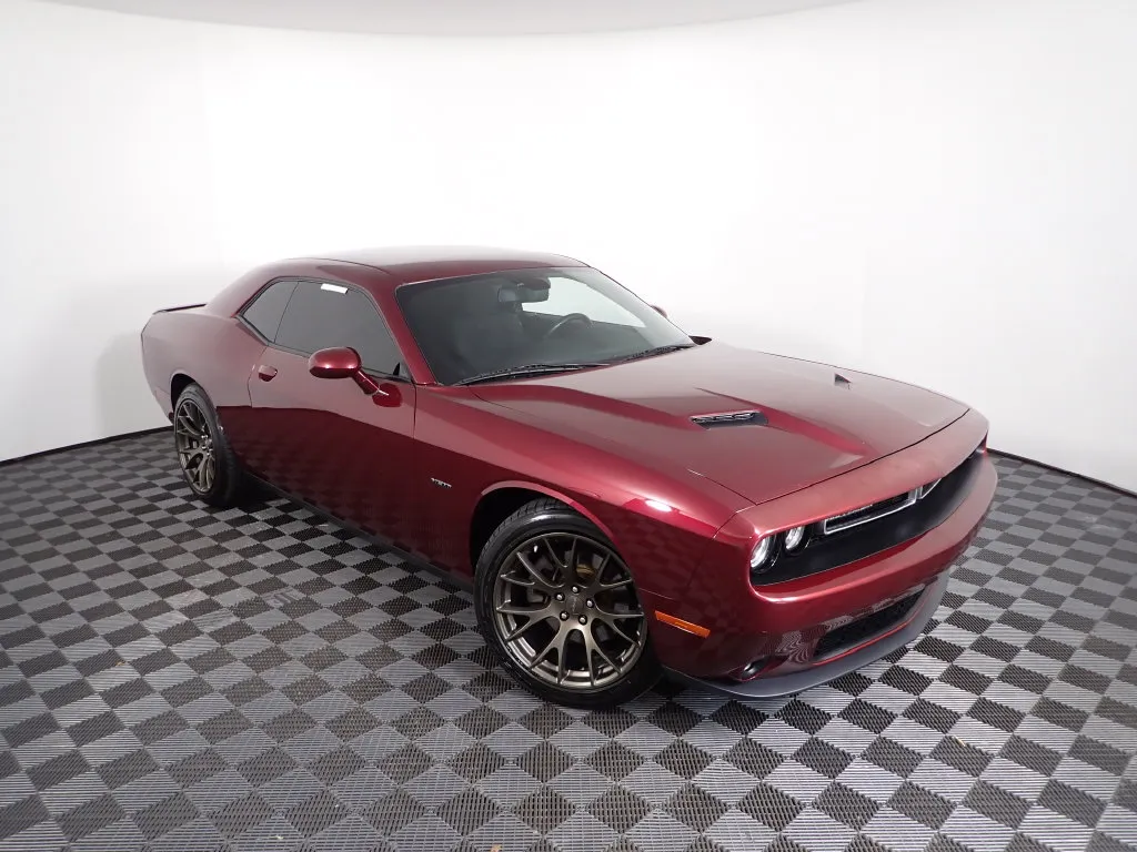 Dodge Challenger photo 5
