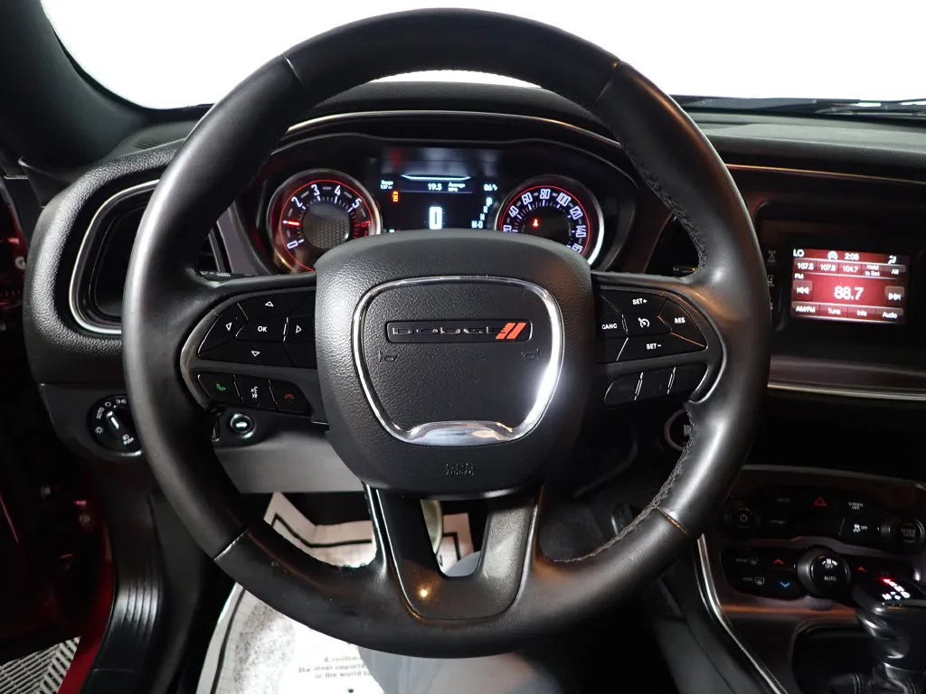 Dodge Challenger photo 24