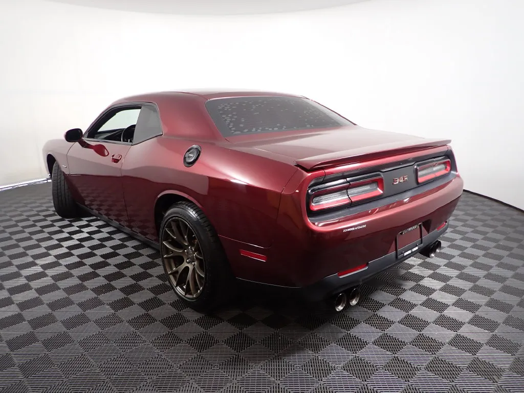 Dodge Challenger photo 11