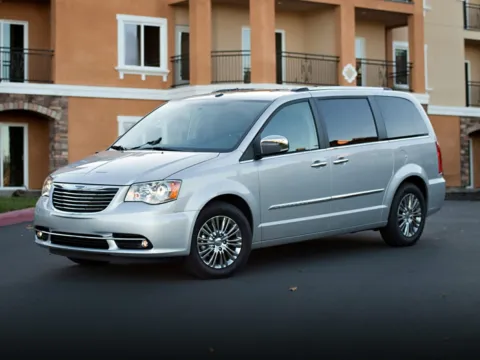 Silver 2016 Chrysler Town & Country Touring for sale in Logan, OH