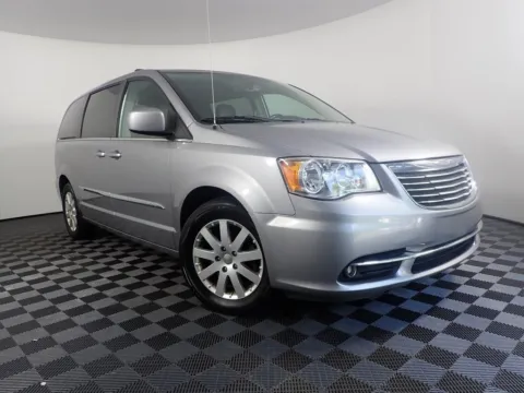 Silver 2016 Chrysler Town & Country Touring for sale in Logan, OH