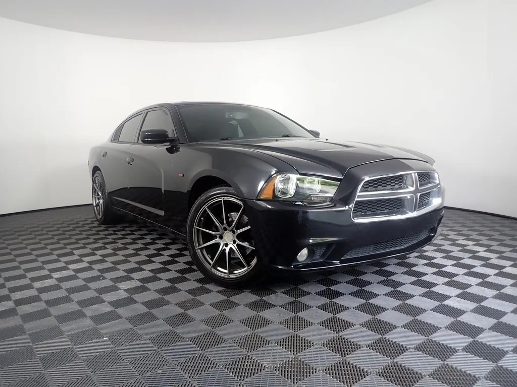 Black 2011 Dodge Charger SE for sale in Logan, OH
