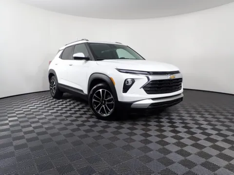 White 2026 Chevrolet TrailBlazer LT for sale in Logan, OH