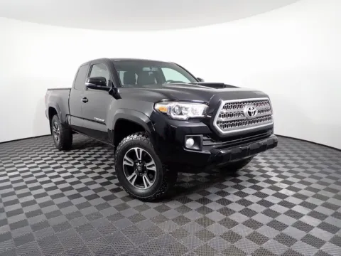 Black 2017 Toyota Tacoma TRD Sport for sale in Logan, OH