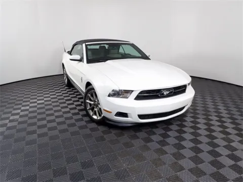 More photos of 2011 Ford Mustang V6 Premium at Don Wood Chevrolet, OH