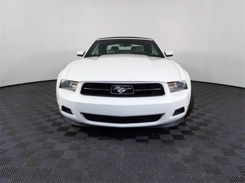 More photos of 2011 Ford Mustang V6 Premium at Don Wood Chevrolet, OH