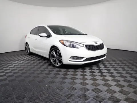 White 2016 Kia Forte EX for sale in Logan, OH