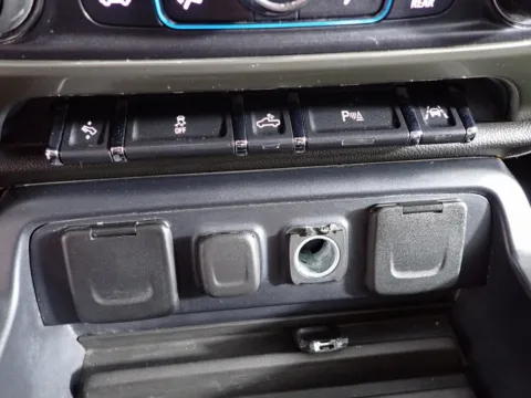 More photos of 2017 Chevrolet Silverado 1500 High Country at Don Wood Chevrolet, OH