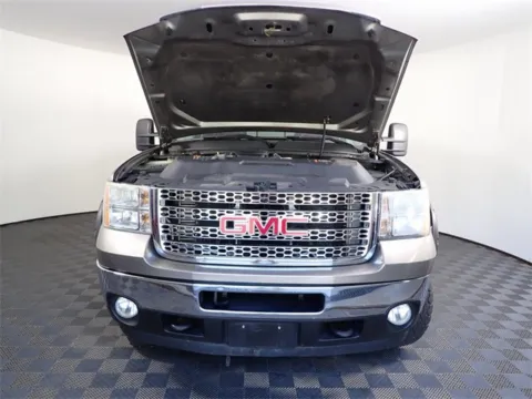 More photos of 2013 GMC Sierra 2500HD SLT at Don Wood Chevrolet, OH