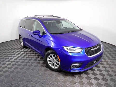 More photos of 2021 Chrysler Pacifica Touring L at Don Wood Chevrolet, OH