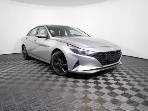 Silver 2021 Hyundai Elantra SEL for sale in Logan, OH