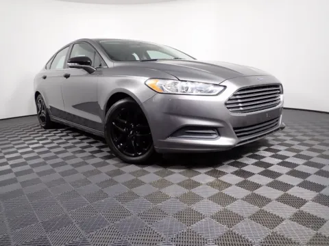 Gray 2014 Ford Fusion SE for sale in Logan, OH