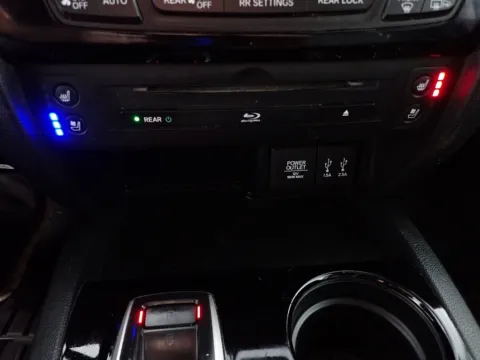 More photos of 2016 Honda Pilot Elite at Don Wood Chevrolet, OH
