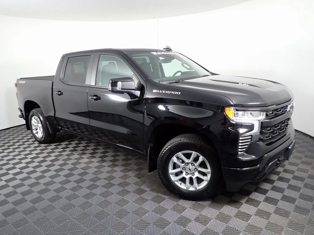 Black 2024 Chevrolet Silverado 1500 RST for sale in Logan, OH