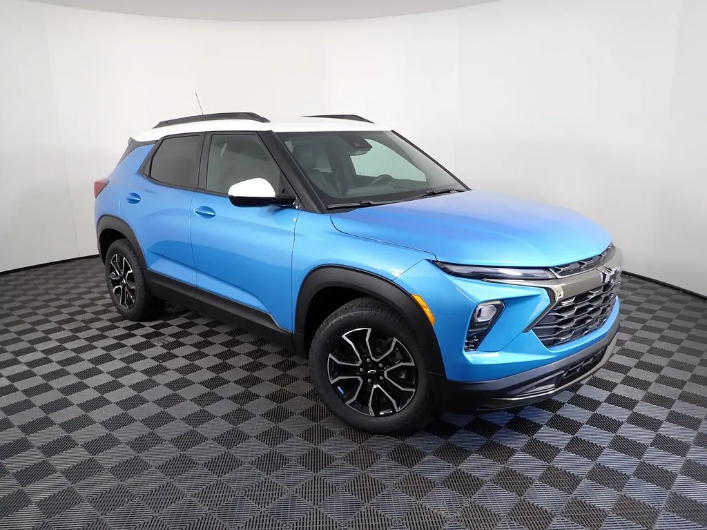 Blue 2025 Chevrolet TrailBlazer ACTIV for sale in Logan, OH