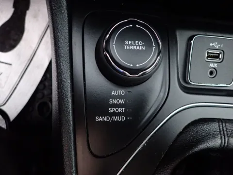 Another view of 2019 Jeep Cherokee Latitude for sale in Logan, OH at Don Wood Chevrolet