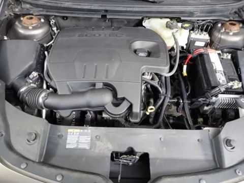 More photos of 2012 Chevrolet Malibu LS at Don Wood Chevrolet, OH