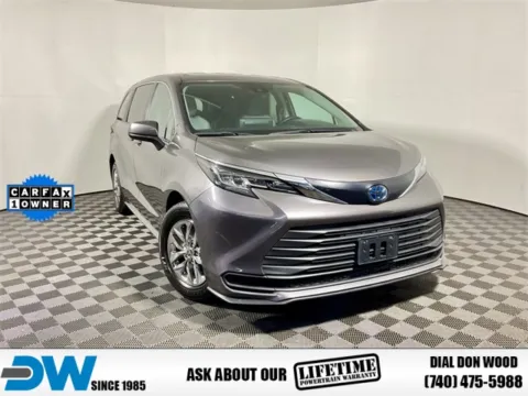 Gray 2022 Toyota Sienna LE for sale in Logan, OH