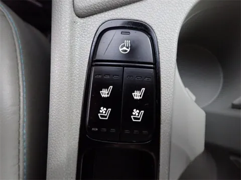More photos of 2017 Kia Niro Touring at Don Wood Chevrolet, OH