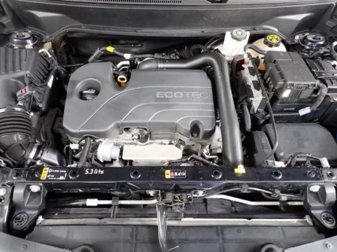 More photos of 2020 Chevrolet Equinox LT at Don Wood Chevrolet, OH