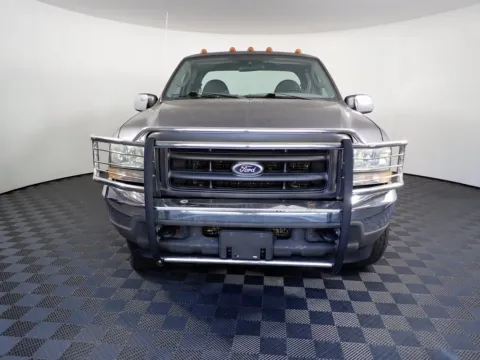 More photos of 2004 Ford F-250SD XL at Don Wood Chevrolet, OH