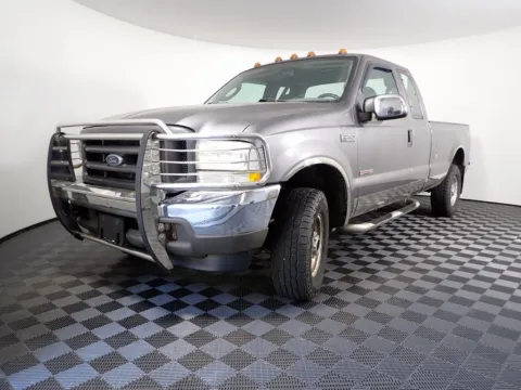 More photos of 2004 Ford F-250SD XL at Don Wood Chevrolet, OH