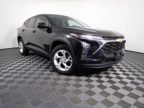 Black 2024 Chevrolet Trax LS for sale in Logan, OH
