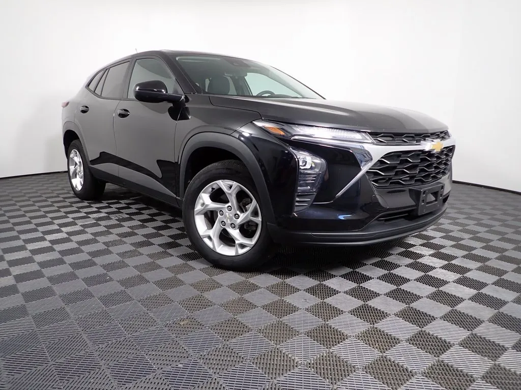 Black 2024 Chevrolet Trax LS for sale in Logan, OH